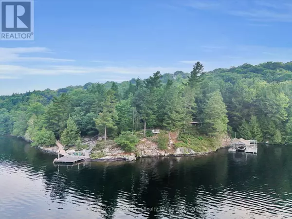 Lake Of Bays (mclean), ON P0B1A0,1080 VANCLIEAF DRIVE