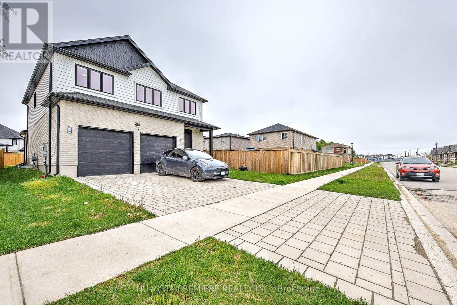London North (north S), ON N6G3W1,2617 BUROAK DRIVE