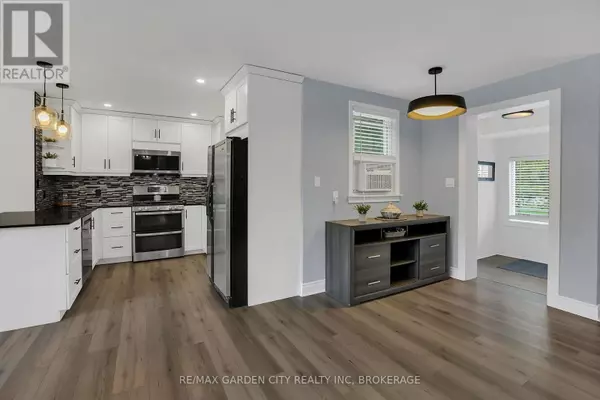 Fort Erie (crystal Beach), ON L0S1B0,222 RIDGEWAY ROAD