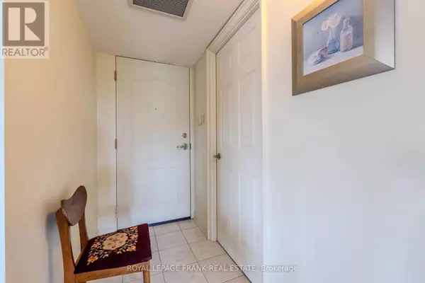 Kawartha Lakes (lindsay), ON K9V6C1,50 Rivermill BLVD #304