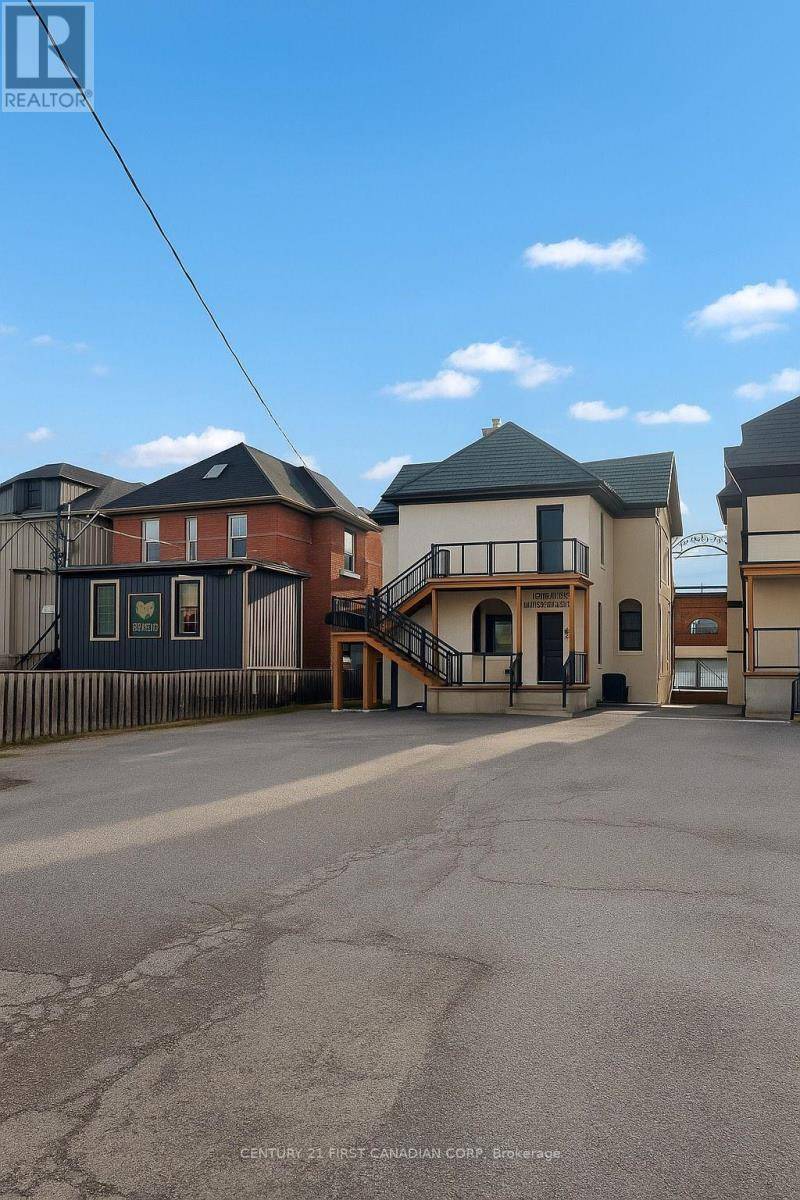 London East (east B), ON N6A3H4,753 RICHMOND STREET