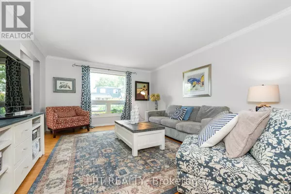 Ottawa, ON K1V7K5,1329 FONTENAY CRESCENT