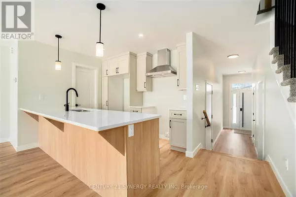 North Stormont, ON K0C1W0,77 VILLENEUVE STREET