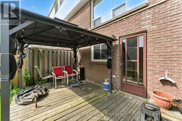 Brantford, ON N3S5C7,164E HENRY STREET