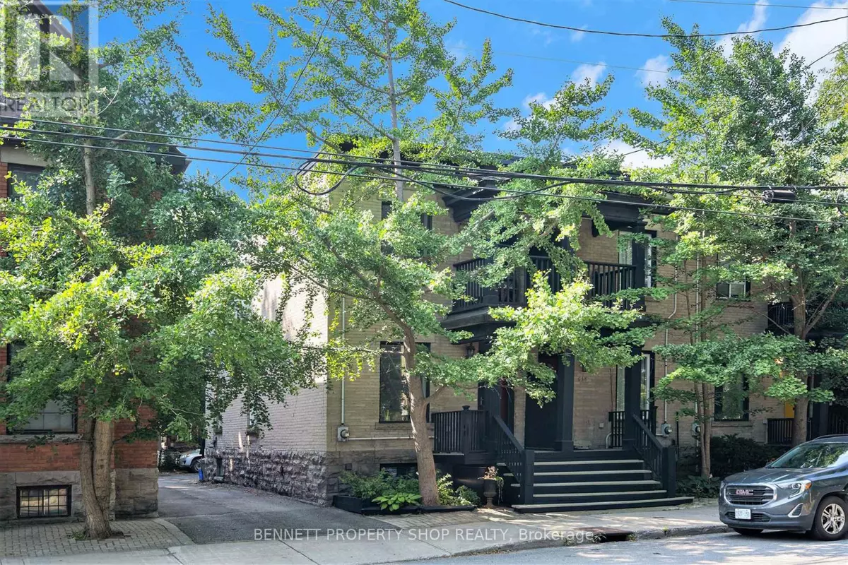 Ottawa, ON K1R5P4,636 GLADSTONE AVENUE
