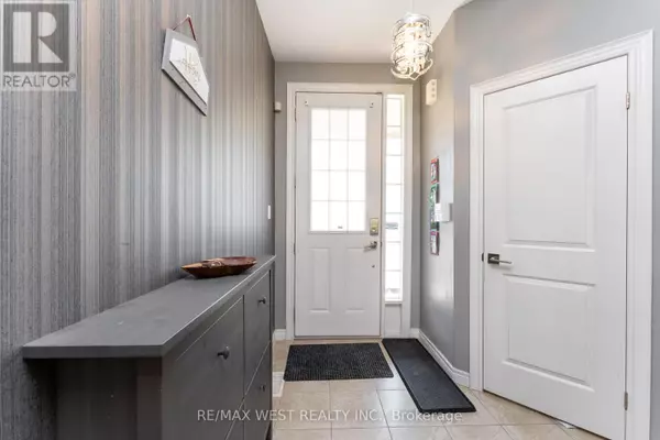 Hamilton (ancaster), ON L9G0E2,71 SEXTON CRESCENT
