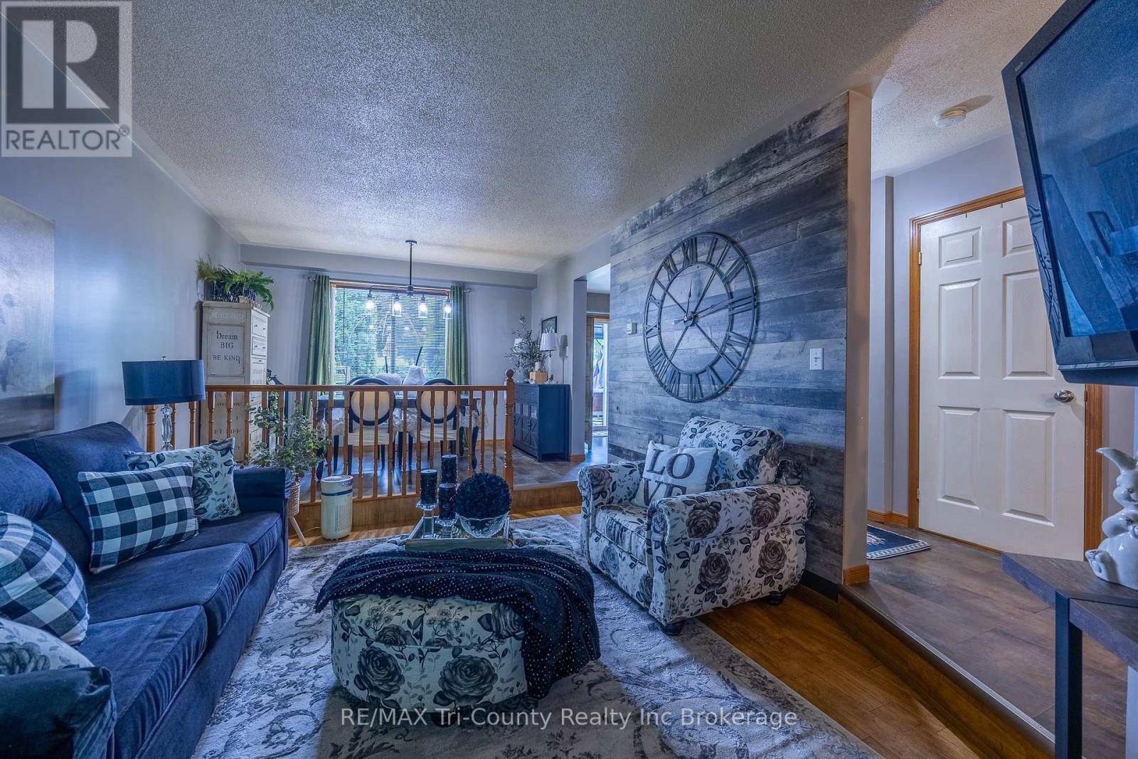 Tillsonburg, ON N4G5M3,21 KARA LANE