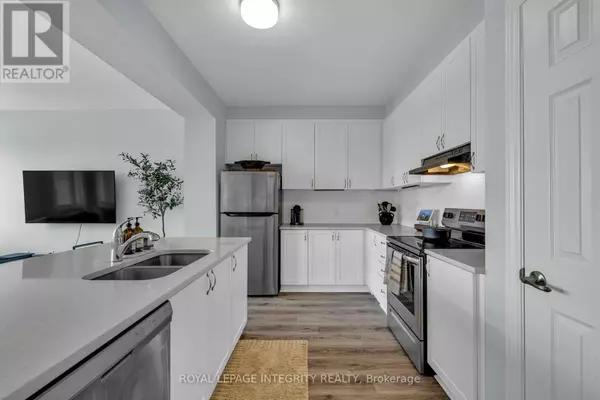 Ottawa, ON K2J7C8,602 DAMSON GARDENS GROVE