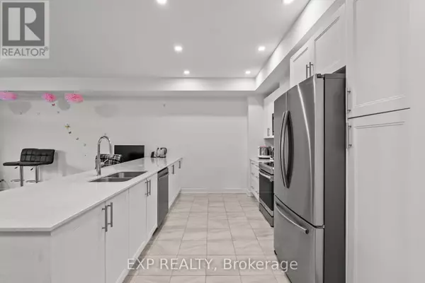 Ottawa, ON K2S2R8,870 ANCIANO CRESCENT