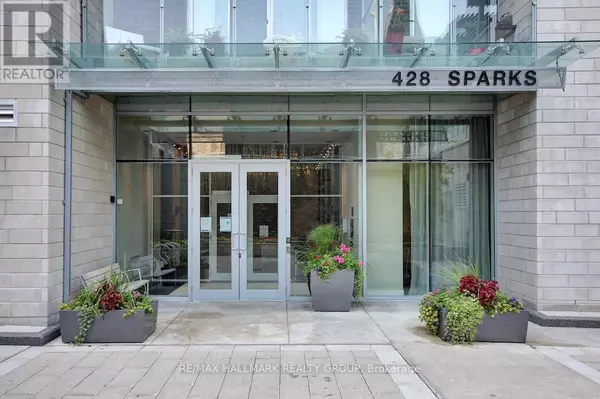 Ottawa, ON K1R0B3,428 Sparks ST #907