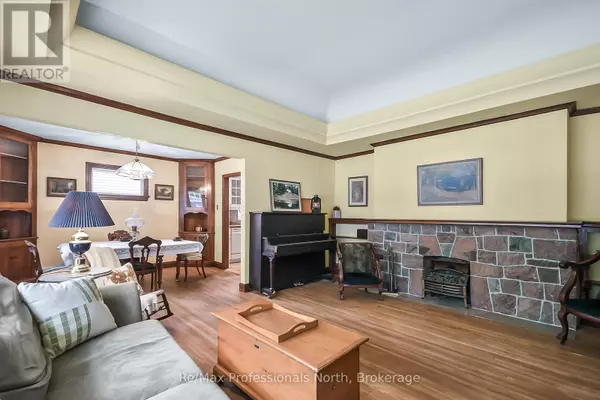 Gravenhurst (muskoka (s)), ON P1P1H7,175 SARAH STREET S