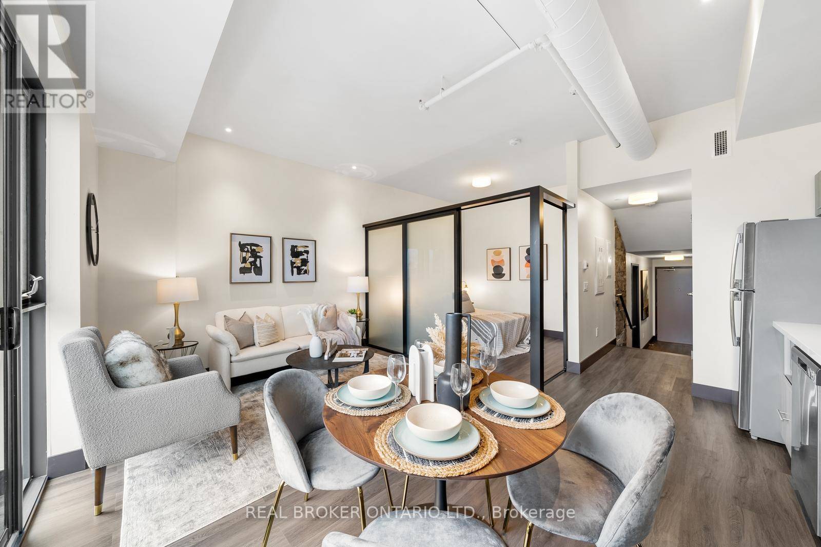 121 King St East ST #206, Hamilton (beasley), ON L8N1A9