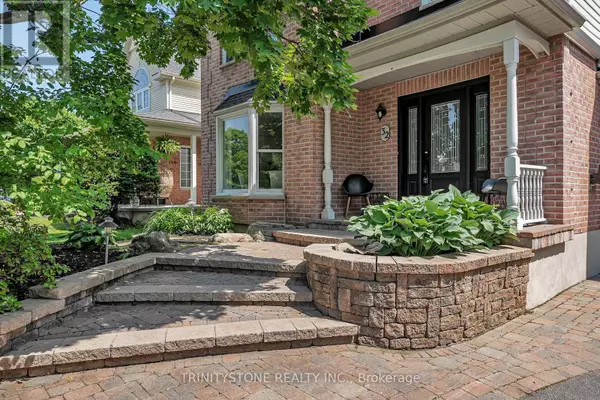 Ottawa, ON K2S1G9,32 KYLE AVENUE