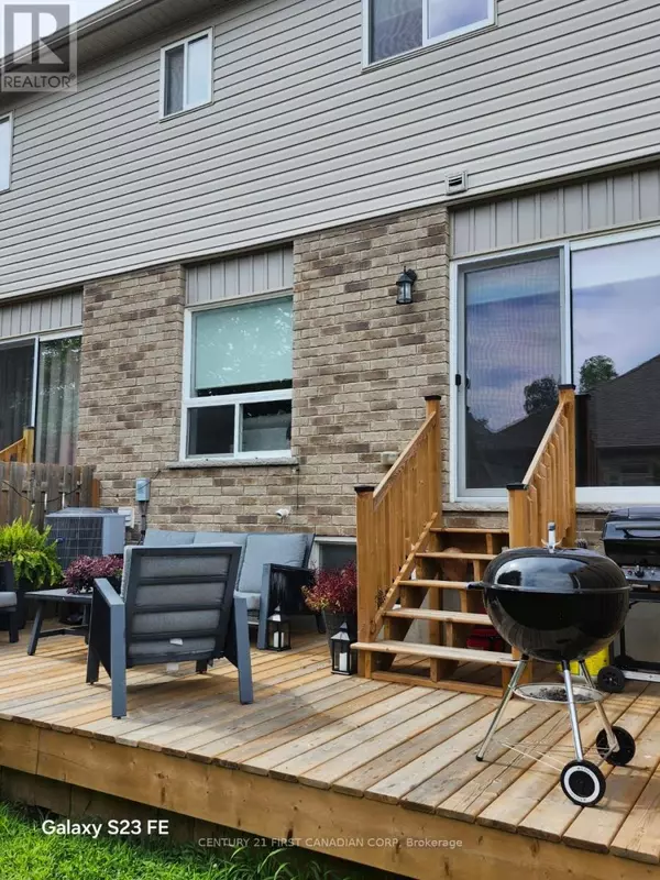 London South (south B), ON N6K0G5,1220 RIVERBEND RD #45