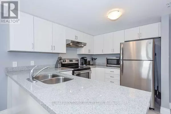 Guelph (pineridge/westminster Woods), ON N1L0P3,64 Frederick DR #402