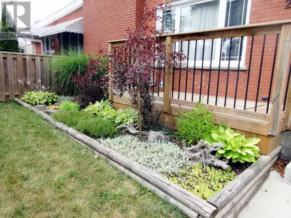 London East (east D), ON N5V2K1,28 HAWKESBURY AVENUE