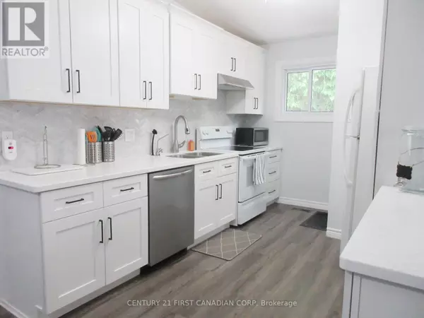 London East (east D), ON N5V2K1,28 HAWKESBURY AVENUE