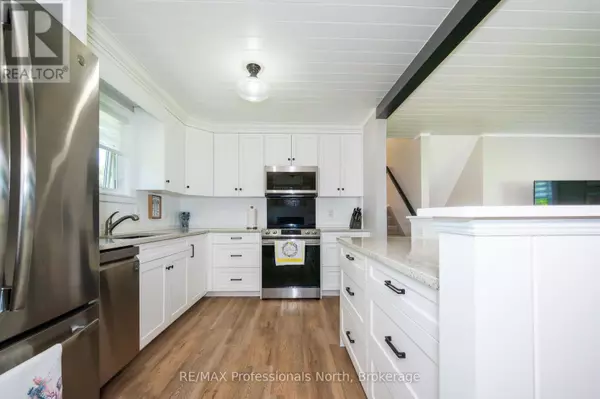 Huntsville (chaffey), ON P1H1V8,14 SHAW CRESCENT