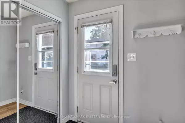 Peterborough South (east), ON K9J7V7,996 Sydenham RD #67