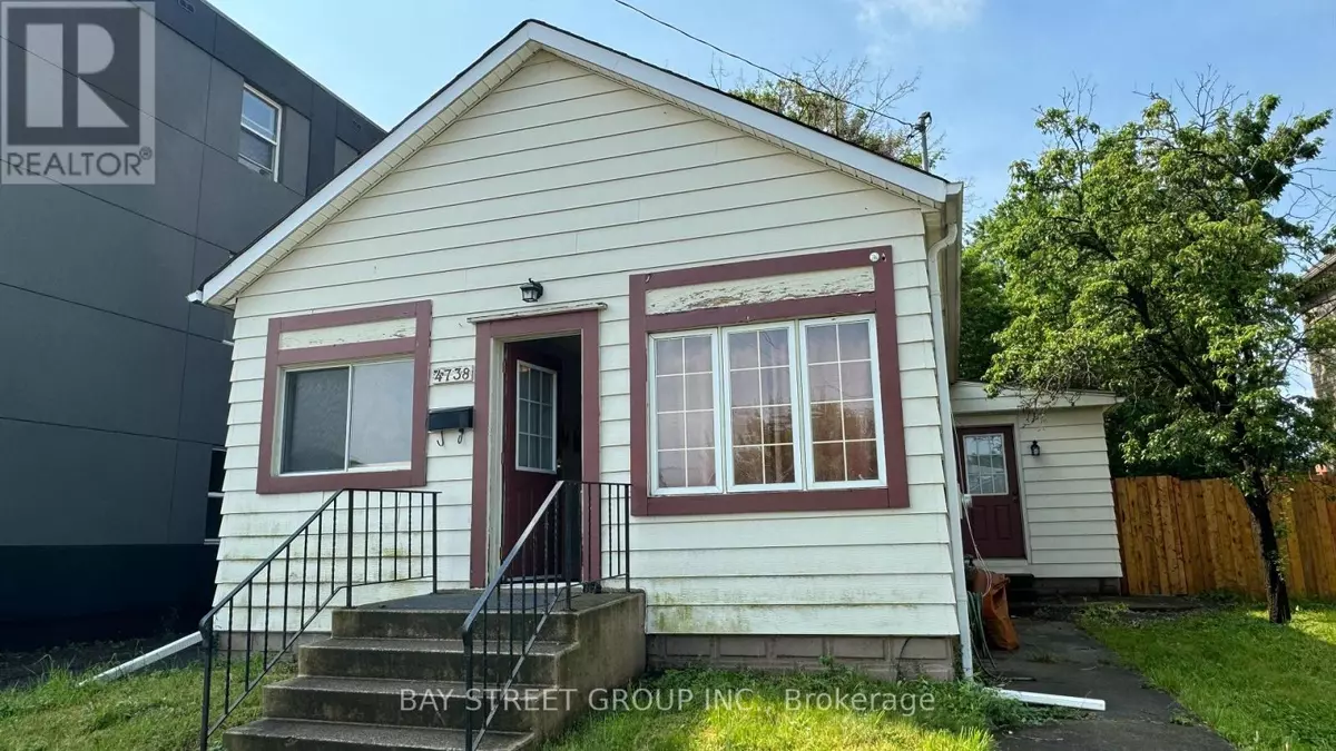 Niagara Falls (downtown), ON L2E2H9,4738 HURON STREET