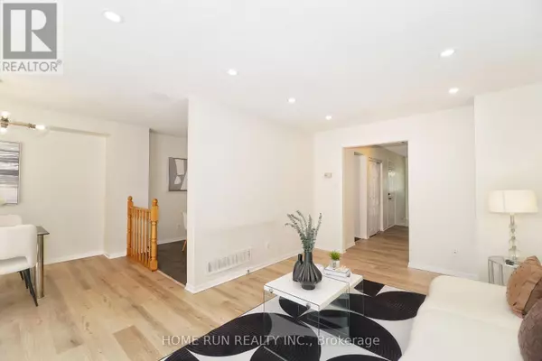 Ottawa, ON K2M2H5,112 CEDAROCK DRIVE