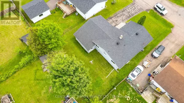 Pembroke, ON K8A2H7,123 ELLIS AVENUE