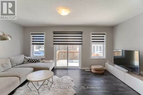 Guelph (kortright East), ON N1G0G7,75 JOHN BRABSON CRESCENT