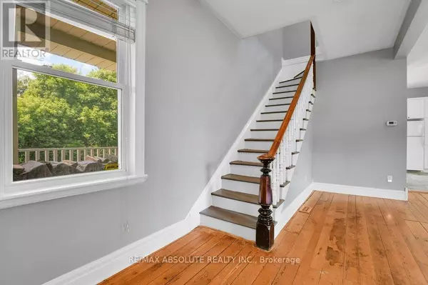 South Glengarry, ON K0C1S0,18597 DUNDAS STREET