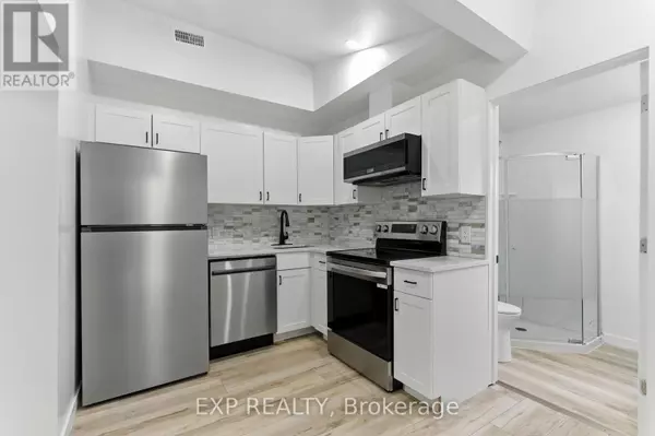 Ottawa, ON K1K2G6,564 Brunel ST #3