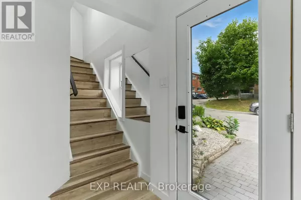 Ottawa, ON K1K2G6,564 Brunel ST #1
