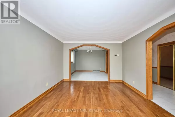 St. Catharines (lakeport), ON L2N6V5,27 ORLANDO DRIVE