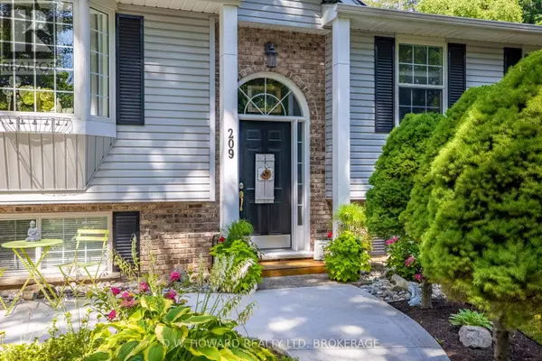 Fort Erie (ridgeway), ON L0S1N0,209 MAPLE LEAF AVENUE N