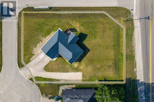 Bluewater (hay), ON N0M2T0,72832 CANTIN COURT
