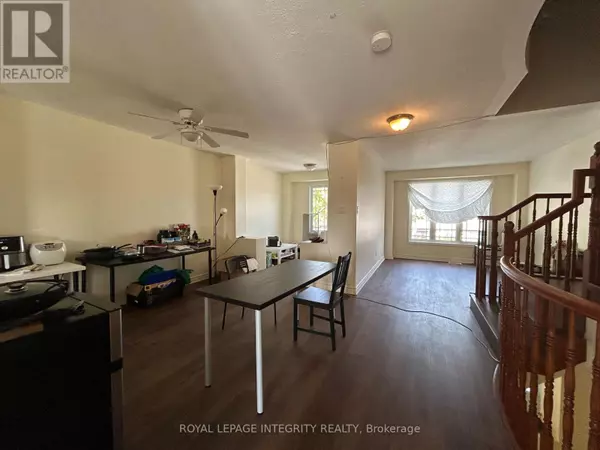 Ottawa, ON K2G6B1,128 Centrepointe DR #D