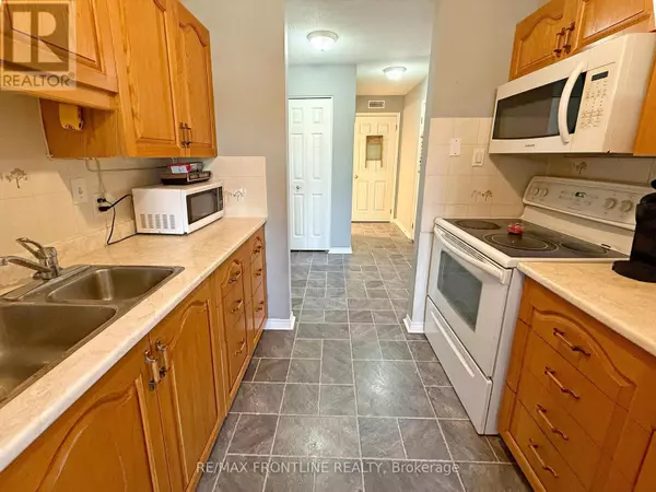 Smiths Falls, ON K7A5H8,10 ARMSTRONG DR #Unit #302