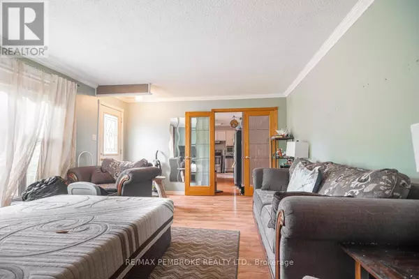 Pembroke, ON K8A3W6,293 EVERETT STREET