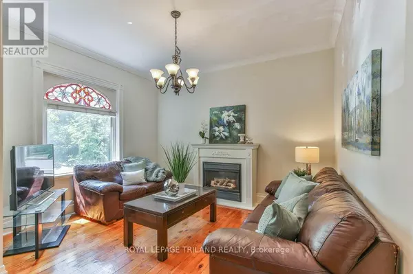 London South (south F), ON N6C1C5,38 BYRON AVENUE E