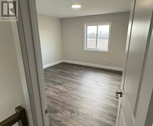 Leamington, ON N8H0G5,103 Eagle ST #ON