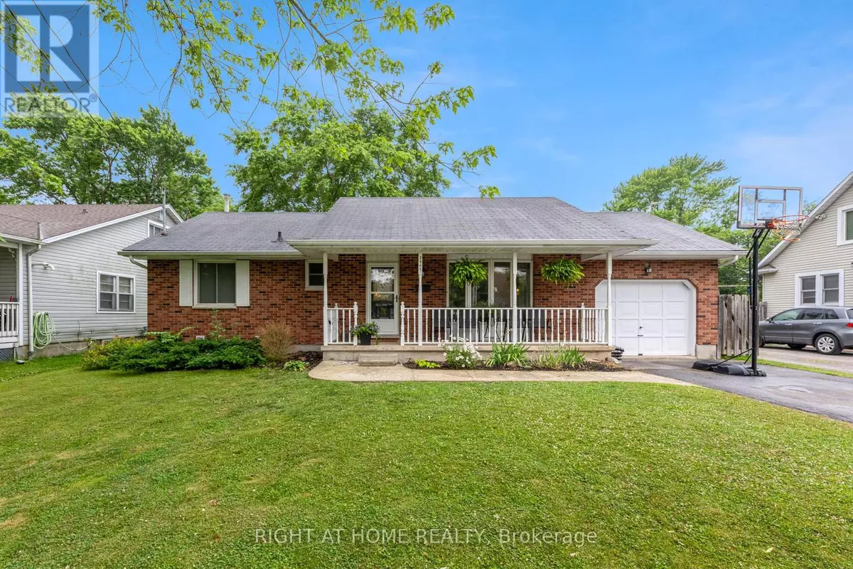 Fort Erie (stevensville), ON L0S1S0,2507 CORAL AVENUE