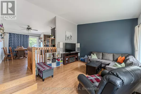 Owen Sound, ON N4K3A2,320 8TH 'A' AVENUE E