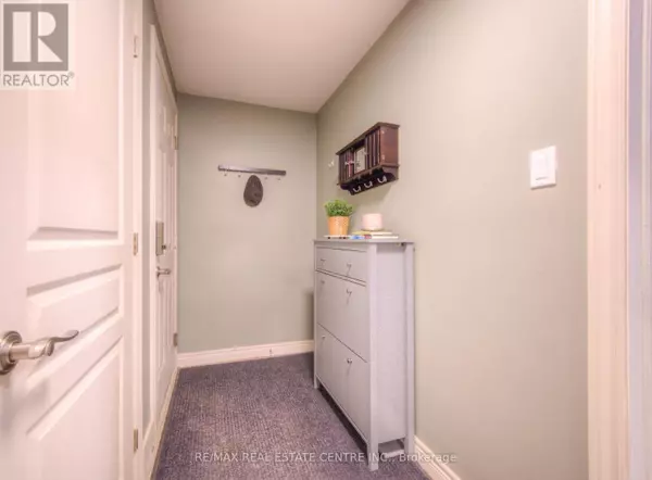 Hamilton (stoney Creek Mountain), ON L8J0B1,242 Upper Mount Albion RD #33