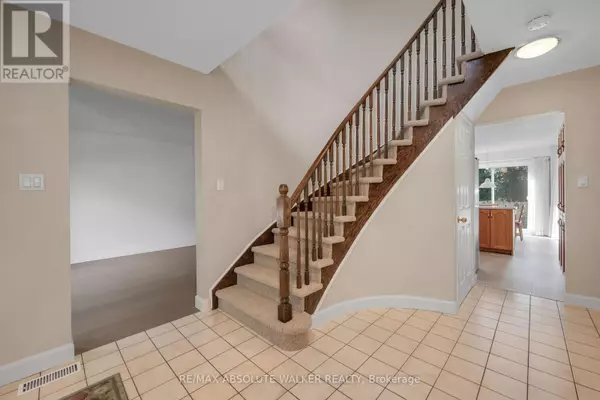 Ottawa, ON K4A2N1,763 MONTCREST DRIVE