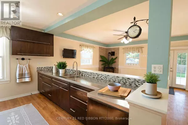 Strathroy-caradoc (sw), ON N7G1G7,69 HIGH STREET W