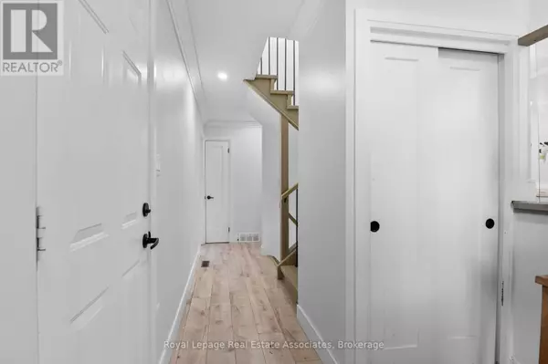 Cambridge, ON N3H4Z8,1236 AVONLEA ROAD