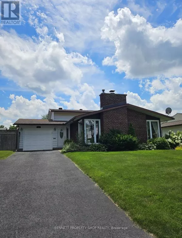 56 ASHGROVE CRESCENT, Ottawa, ON K2G0S6