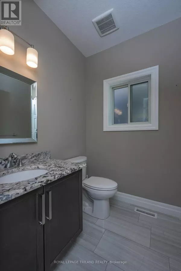 London South (south V), ON N6B0E7,2294 BAKERVILLA STREET