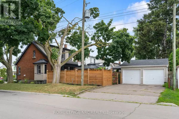 Hamilton (delta), ON L8K2N7,107 WEXFORD AVENUE S