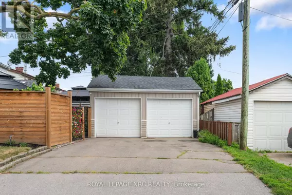 Hamilton (delta), ON L8K2N7,107 WEXFORD AVENUE S