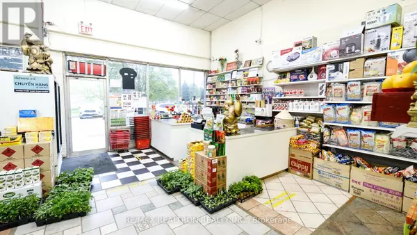 Guelph (junction/onward Willow), ON N1H1E7,252 SILVERCREEK PARKWAY N