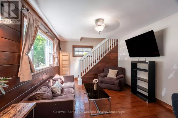 Bluewater (hensall), ON N0M1X0,156 RICHMOND STREET